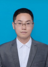 蓝底证件照片(1).jpg